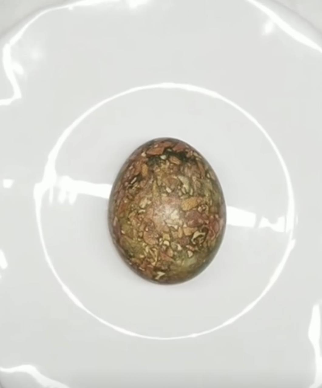 Як гарно пофарбувати яйця до Великодня: оригінальні та цікаві способи